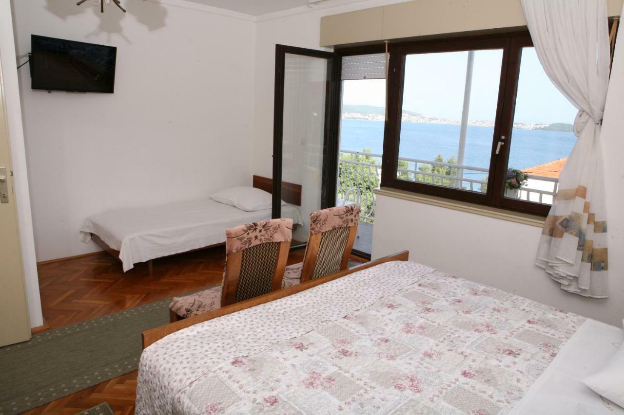 Rooms And Apartments Kurtovic Donji Seget Exterior foto